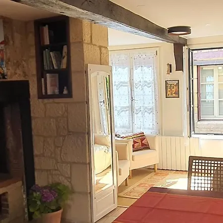 Maison Au Centre De *